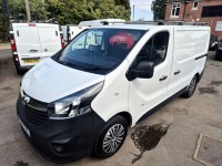 VAUXHALL VIVARO