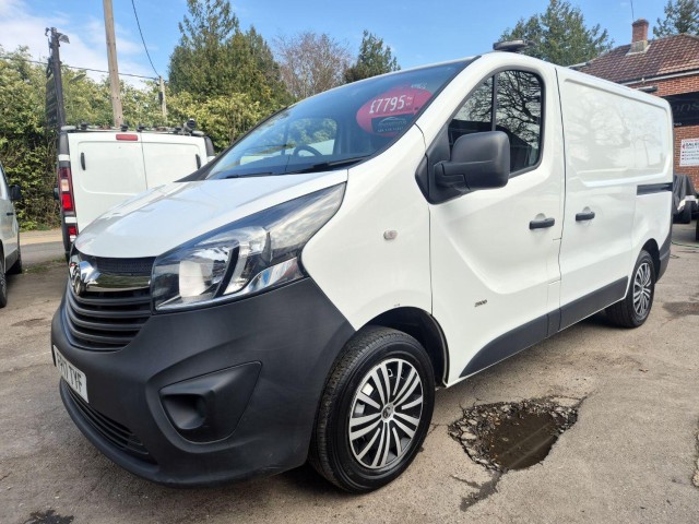 VAUXHALL VIVARO