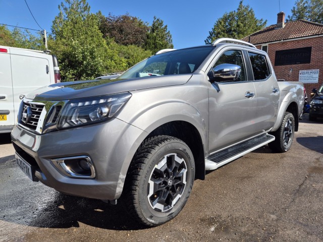 NISSAN NAVARA