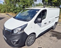 VAUXHALL VIVARO
