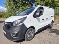 VAUXHALL VIVARO