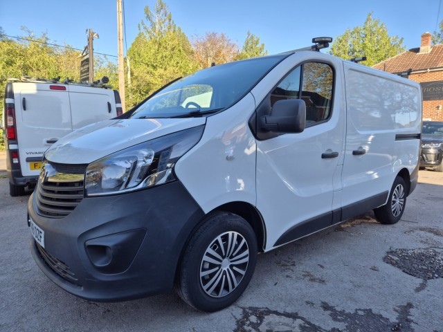 VAUXHALL VIVARO
