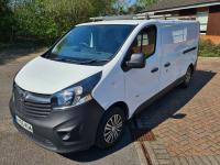 VAUXHALL VIVARO