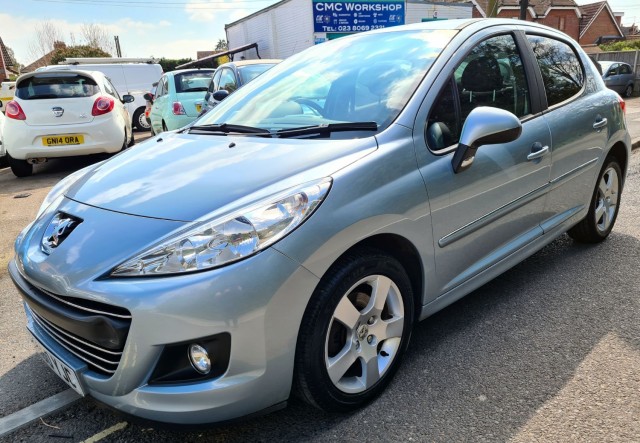PEUGEOT 207