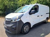 VAUXHALL VIVARO