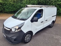 VAUXHALL VIVARO
