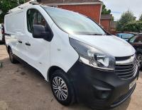 VAUXHALL VIVARO
