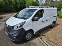 VAUXHALL VIVARO