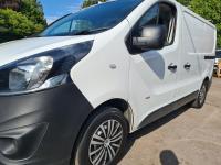 VAUXHALL VIVARO