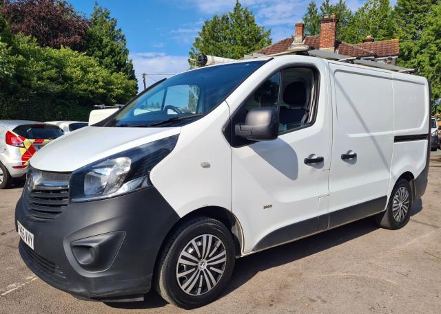 VAUXHALL VIVARO