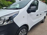 VAUXHALL VIVARO