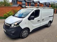 VAUXHALL VIVARO