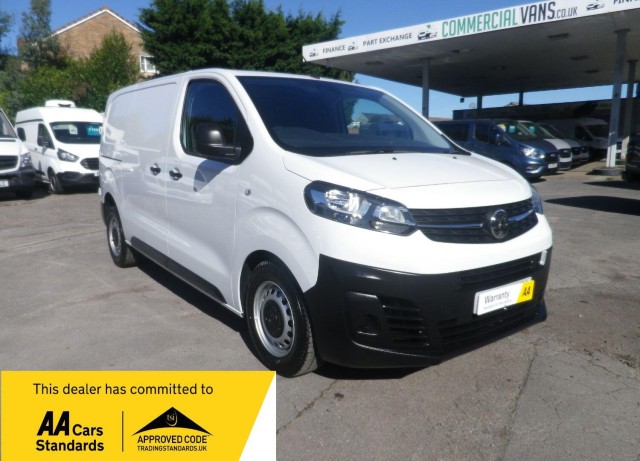 VAUXHALL VIVARO