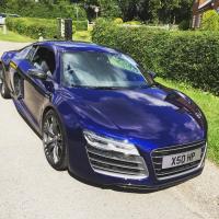 AUDI R8