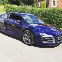 AUDI R8