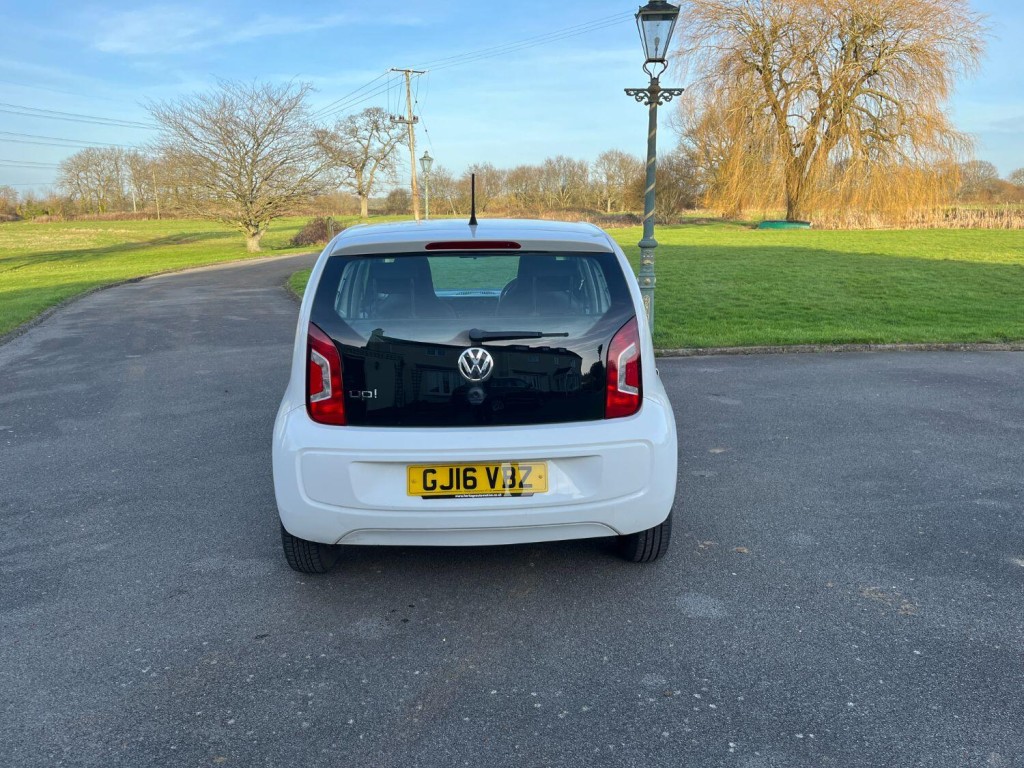 VOLKSWAGEN UP