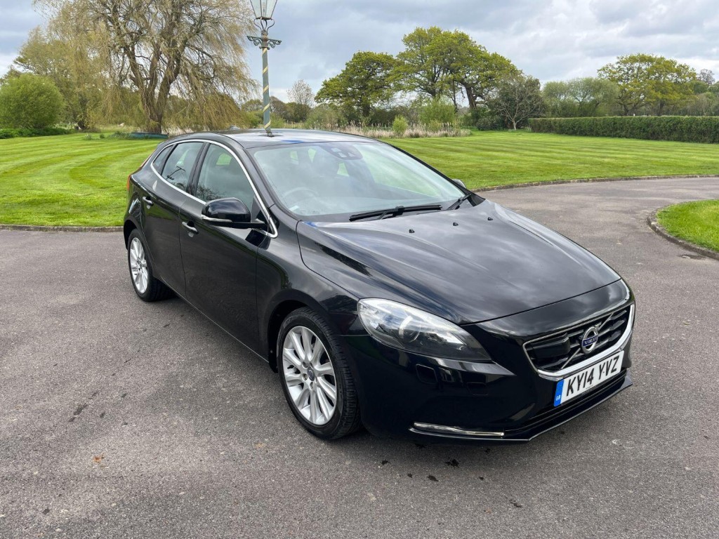 VOLVO V40