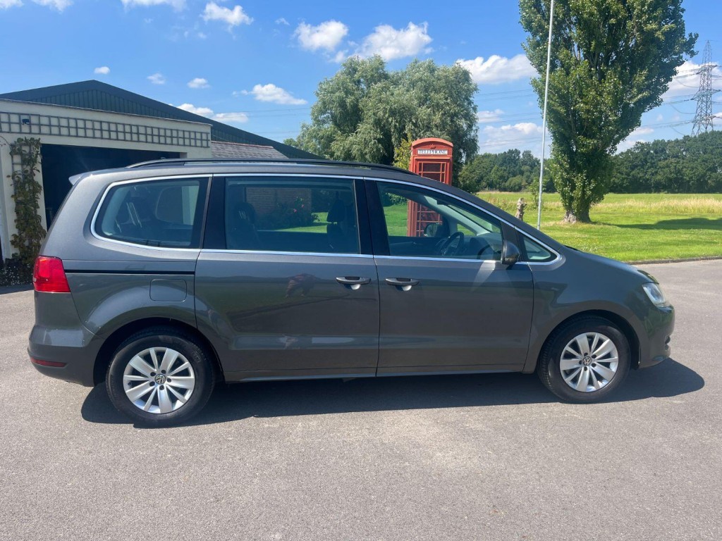 View VOLKSWAGEN SHARAN 2.0 TDI BlueMotion Tech SE