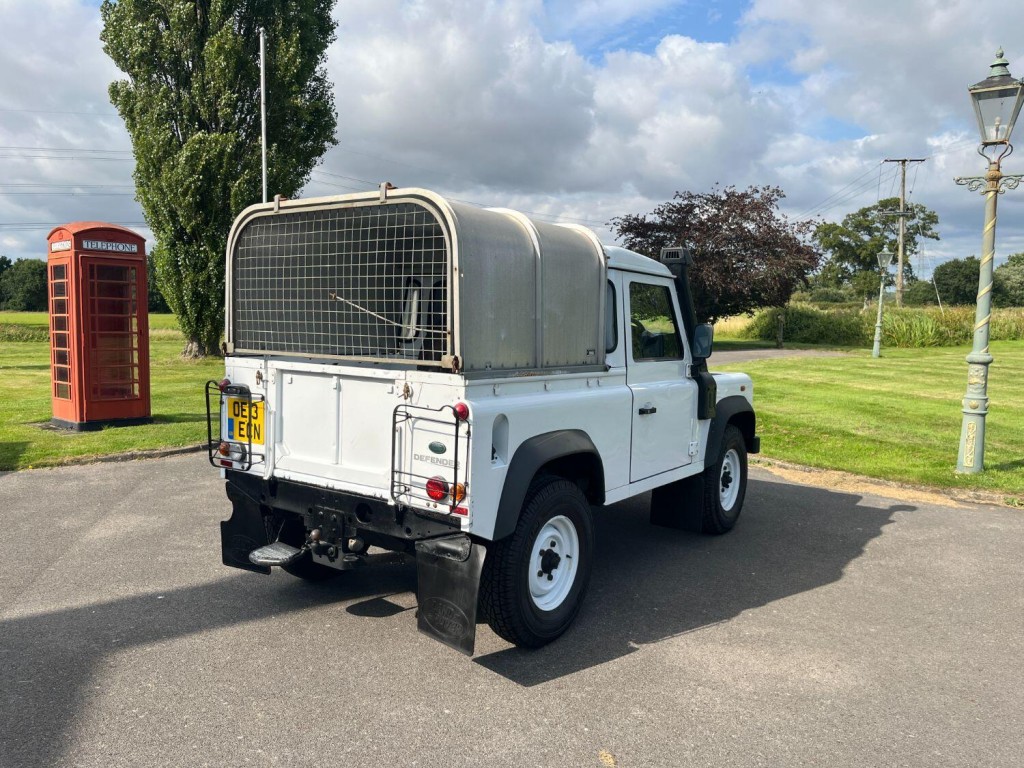 View LAND ROVER DEFENDER 2.2 TDCi