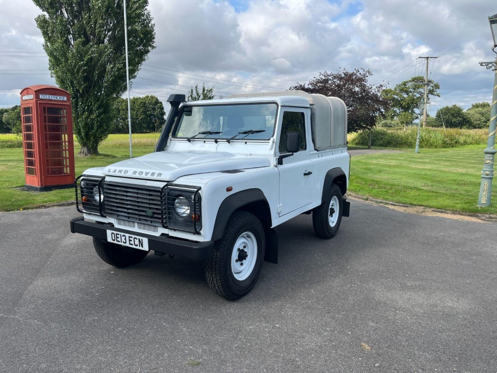 View LAND ROVER DEFENDER 2.2 TDCi