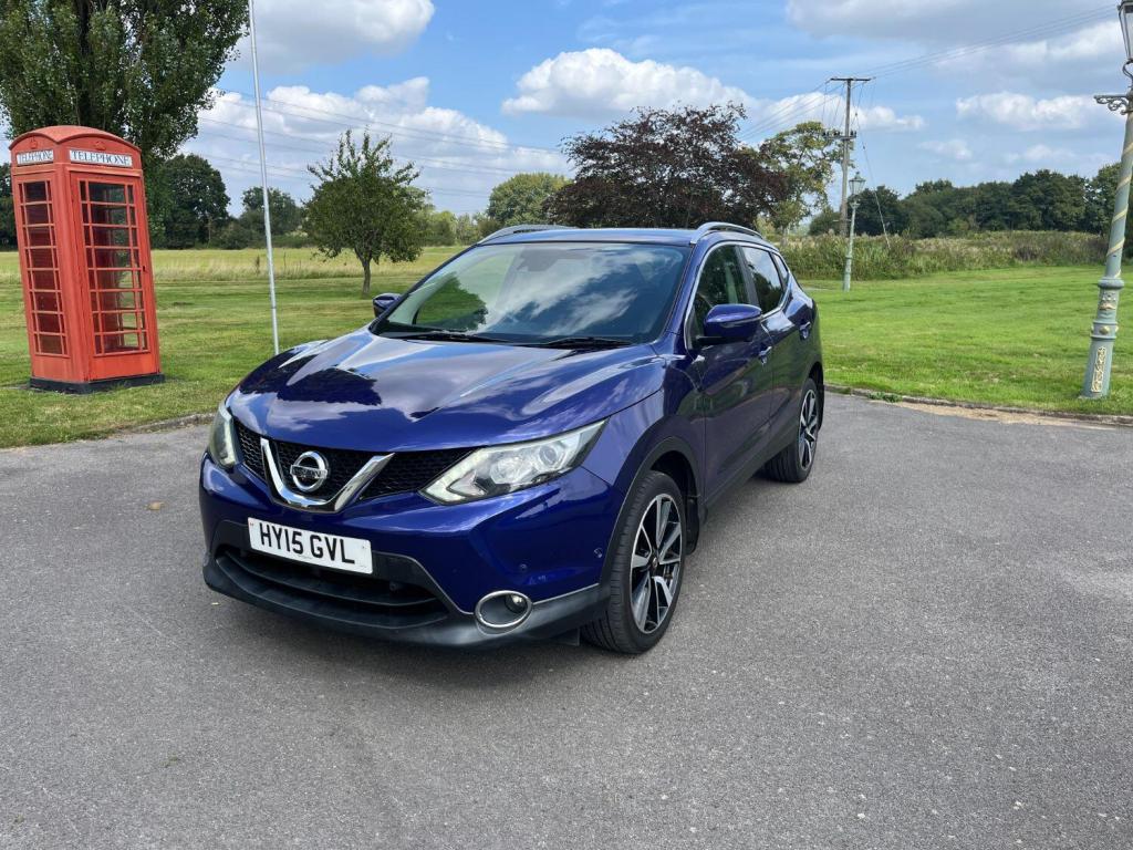 View NISSAN QASHQAI 1.2 DIG-T Tekna
