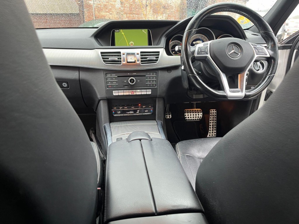 MERCEDES-BENZ E CLASS