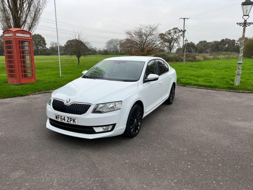 View SKODA OCTAVIA 1.6 TDI Black Edition