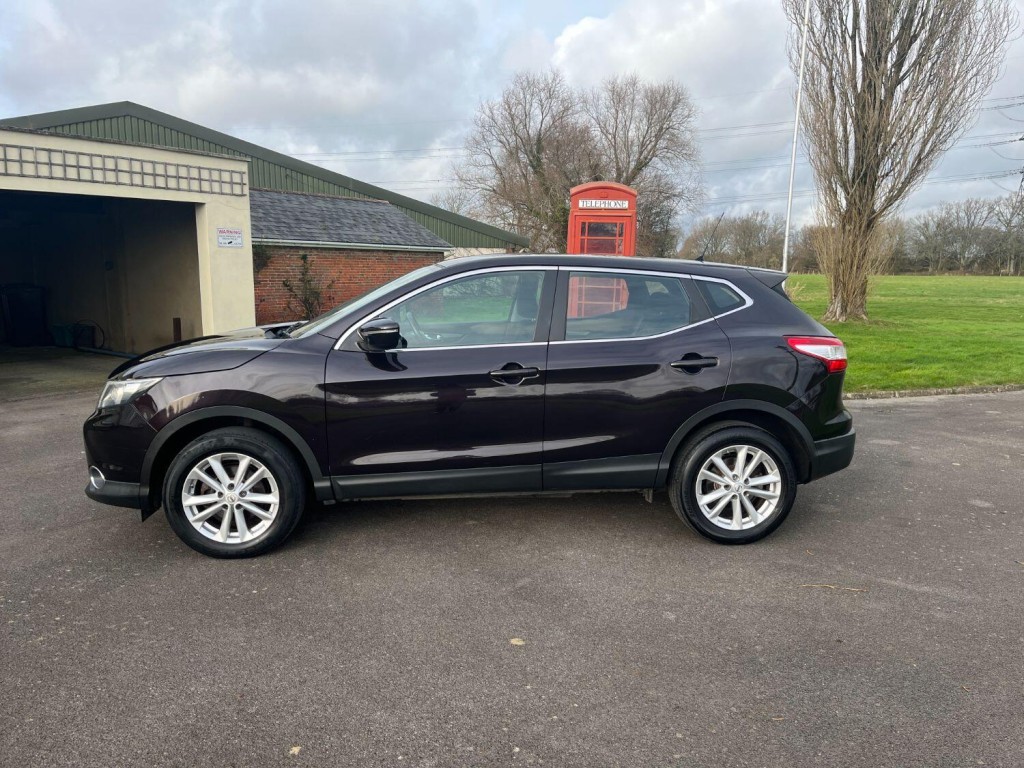 View NISSAN QASHQAI 1.2 DIG-T Acenta