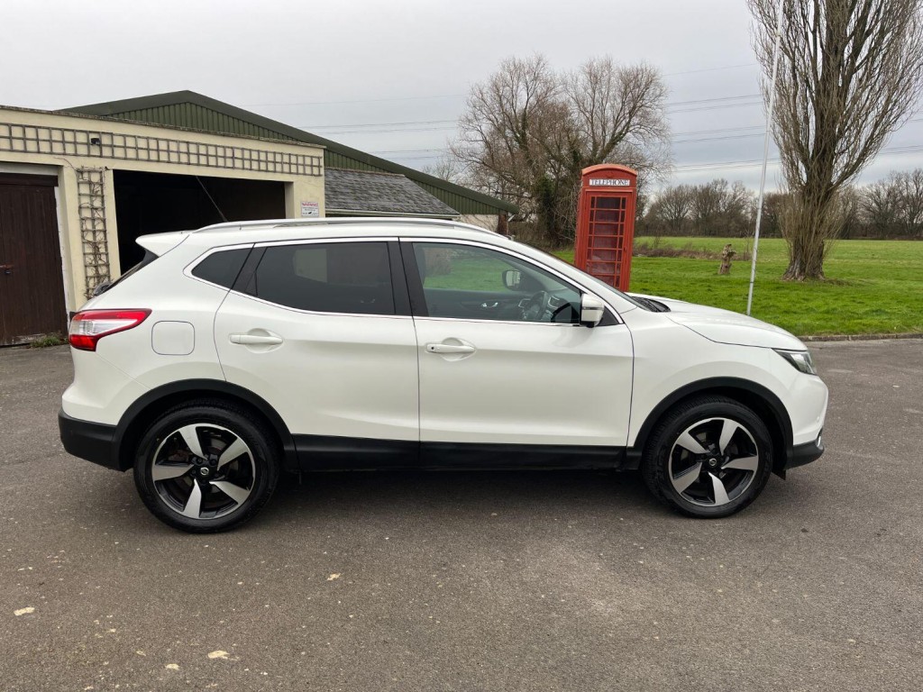NISSAN QASHQAI
