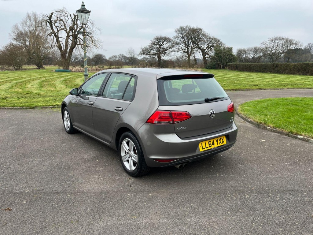 VOLKSWAGEN GOLF