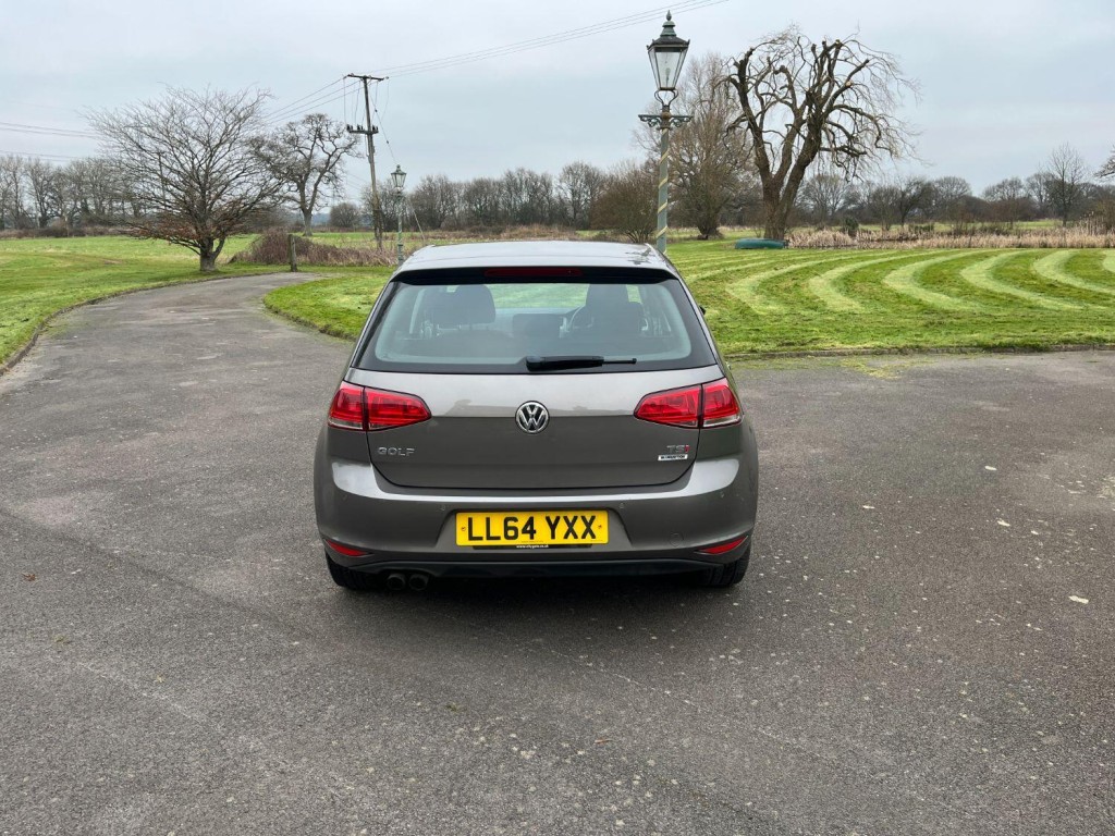 VOLKSWAGEN GOLF