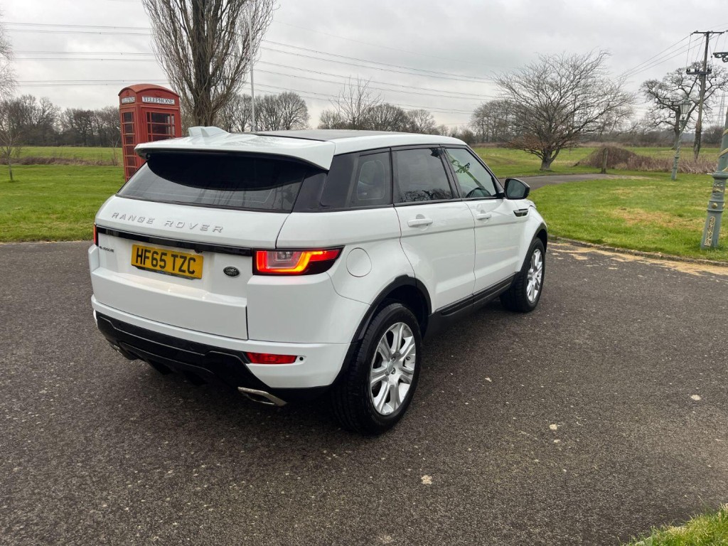 View LAND ROVER RANGE ROVER EVOQUE 2.0 TD4 SE Tech