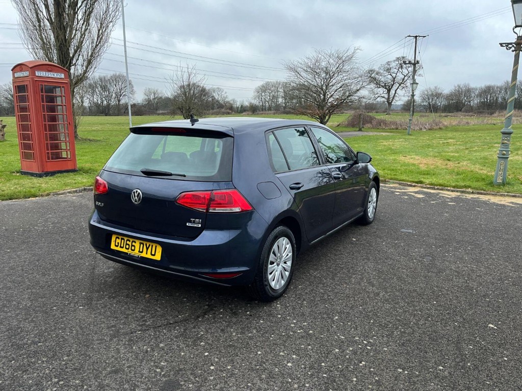 View VOLKSWAGEN GOLF 1.2 TSI BlueMotion Tech S