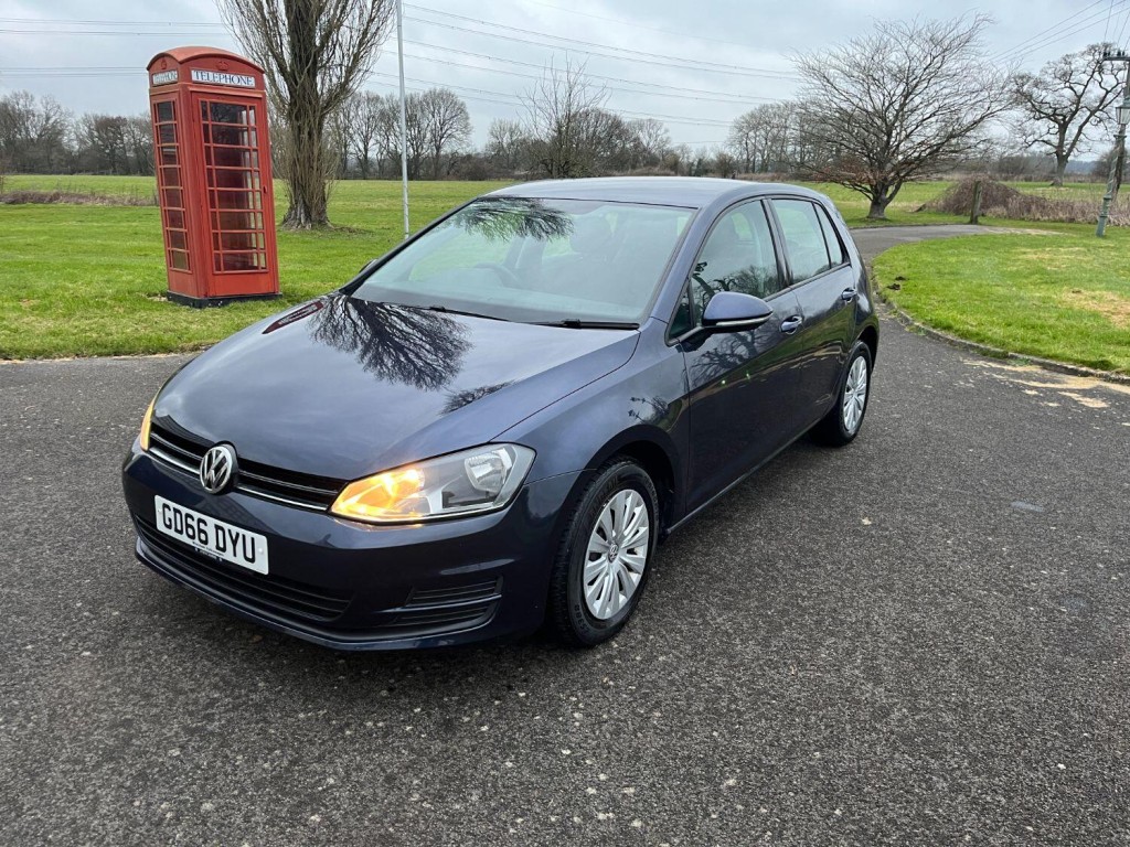 View VOLKSWAGEN GOLF 1.2 TSI BlueMotion Tech S