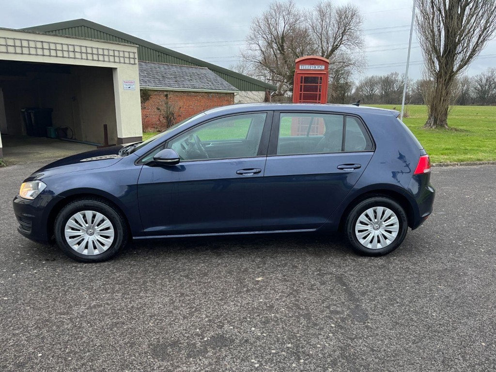 View VOLKSWAGEN GOLF 1.2 TSI BlueMotion Tech S