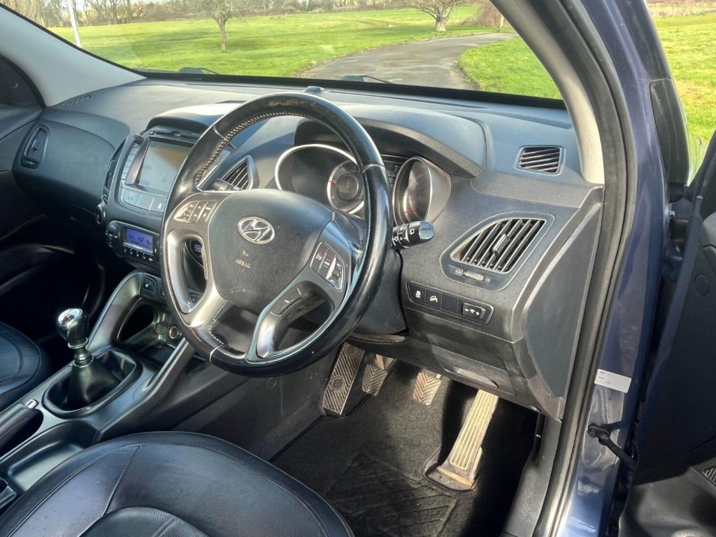 HYUNDAI IX35