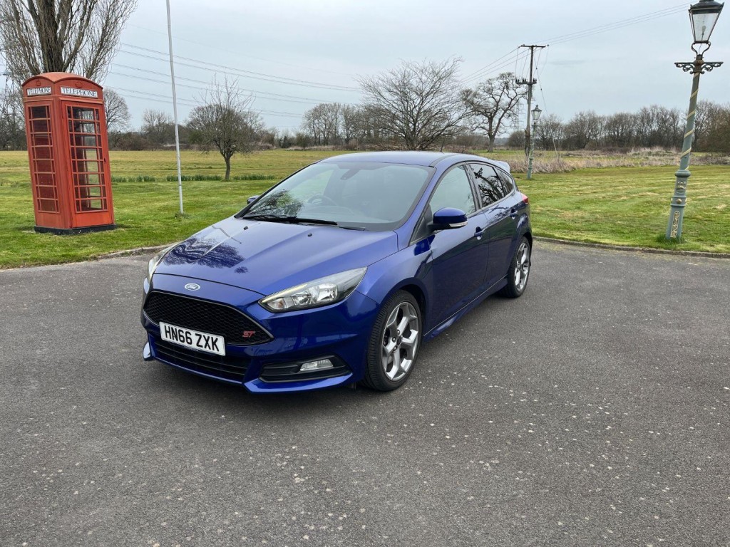 View FORD FOCUS 2.0 TDCi ST-2