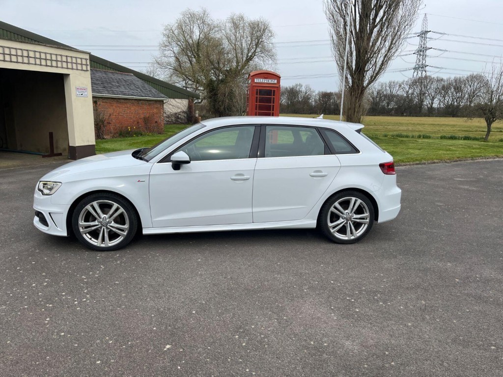 View AUDI A3 2.0 TDI S line