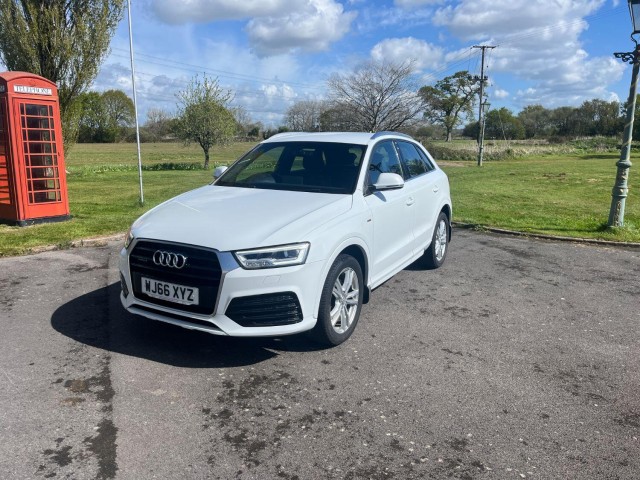 AUDI Q3 2.0 TDI S line