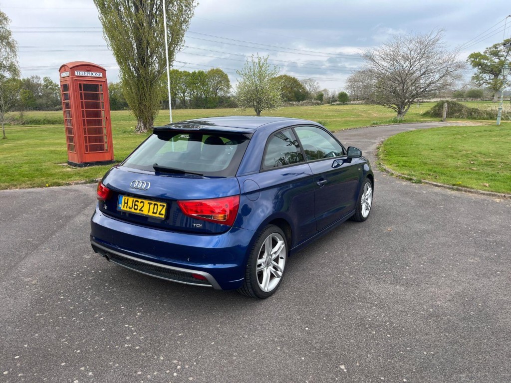 View AUDI A1 1.6 TDI S line