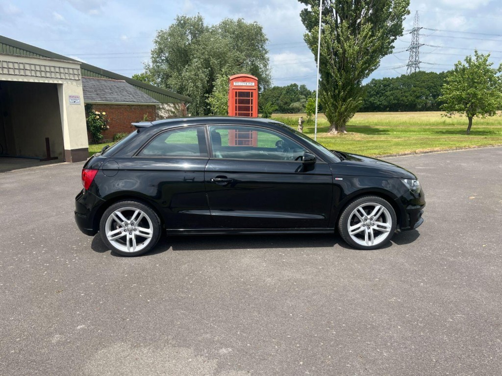 AUDI A1