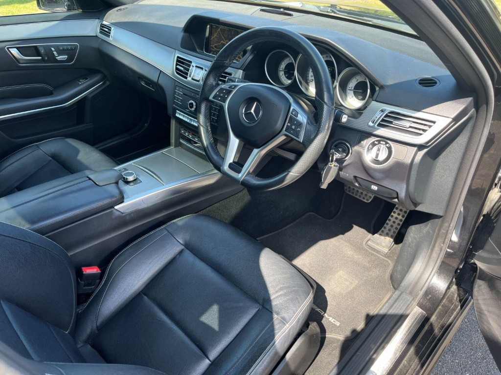 MERCEDES-BENZ E CLASS
