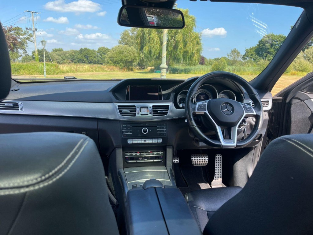 MERCEDES-BENZ E CLASS