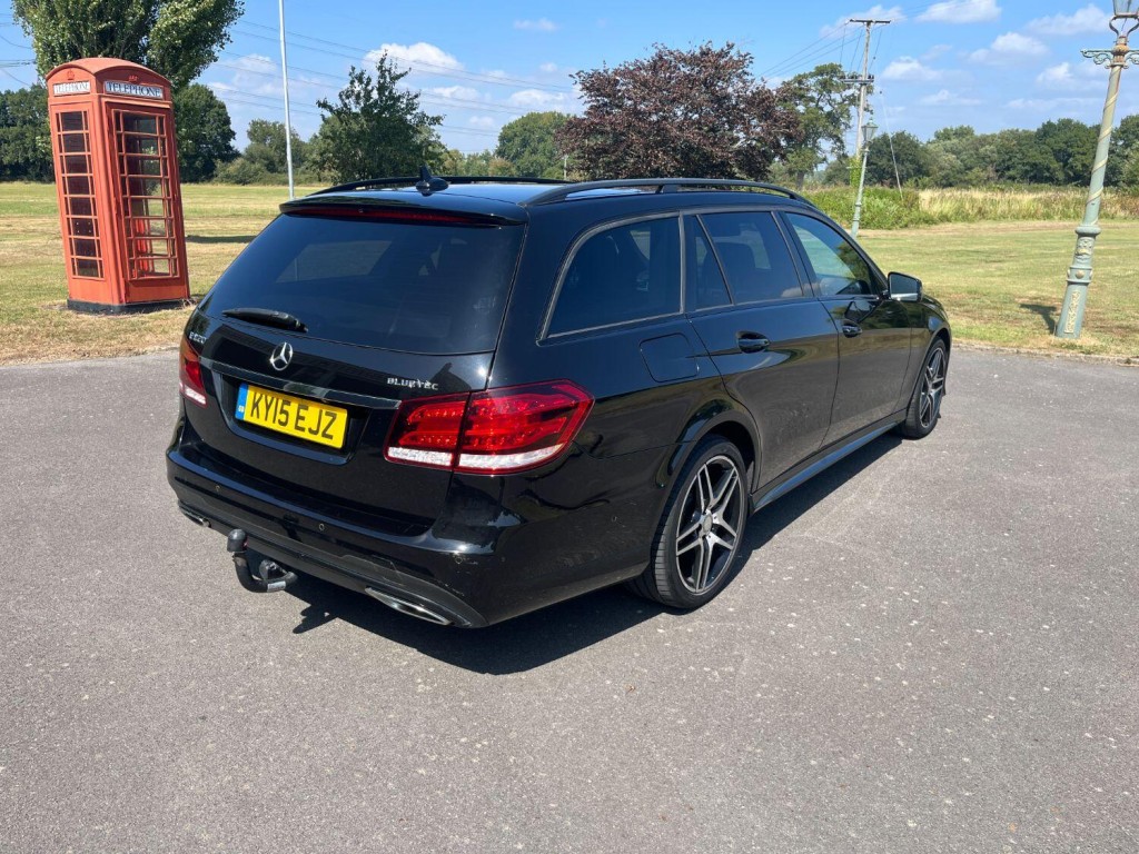 View MERCEDES-BENZ E CLASS 2.1 E220 BlueTEC AMG Night Edition