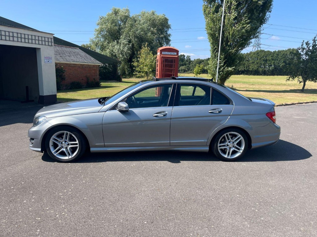 MERCEDES-BENZ C CLASS