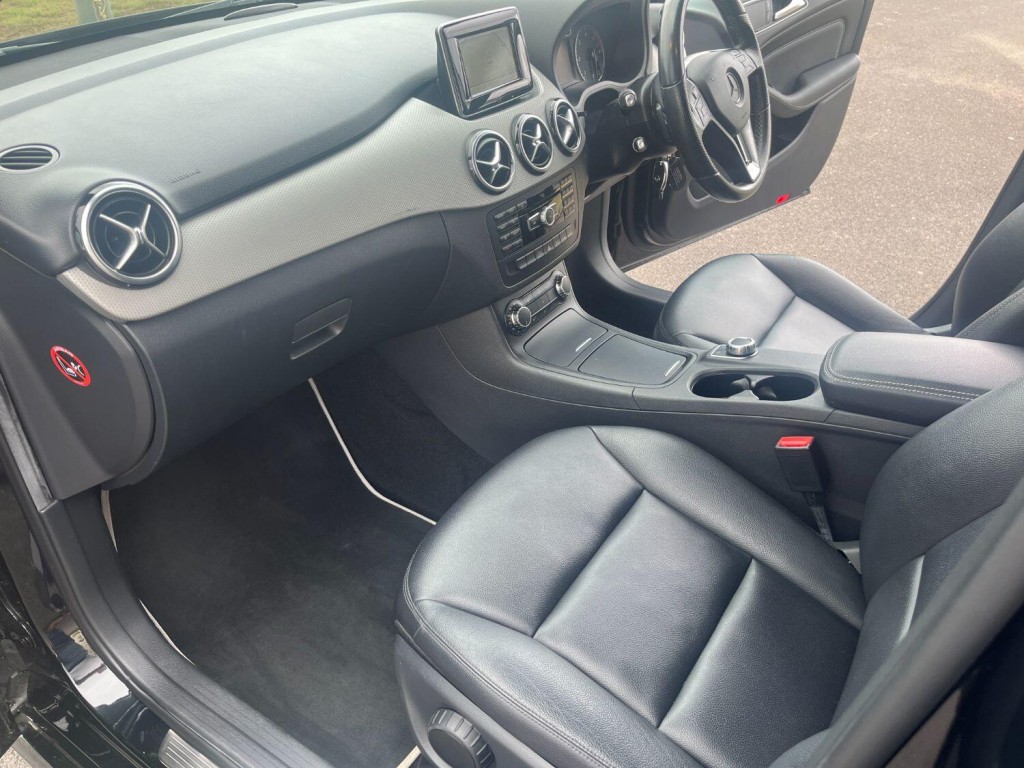 MERCEDES-BENZ B CLASS