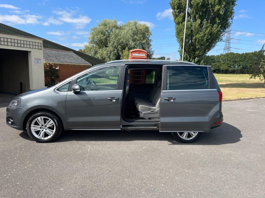View SEAT ALHAMBRA 2.0 TDI Ecomotive CR SE