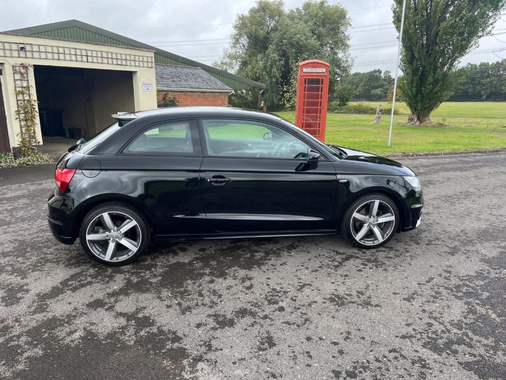 AUDI A1