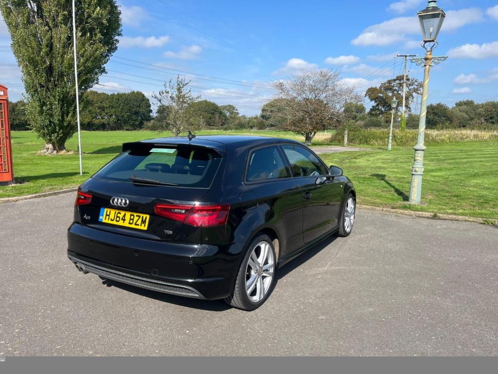 View AUDI A3 2.0 TDI S line