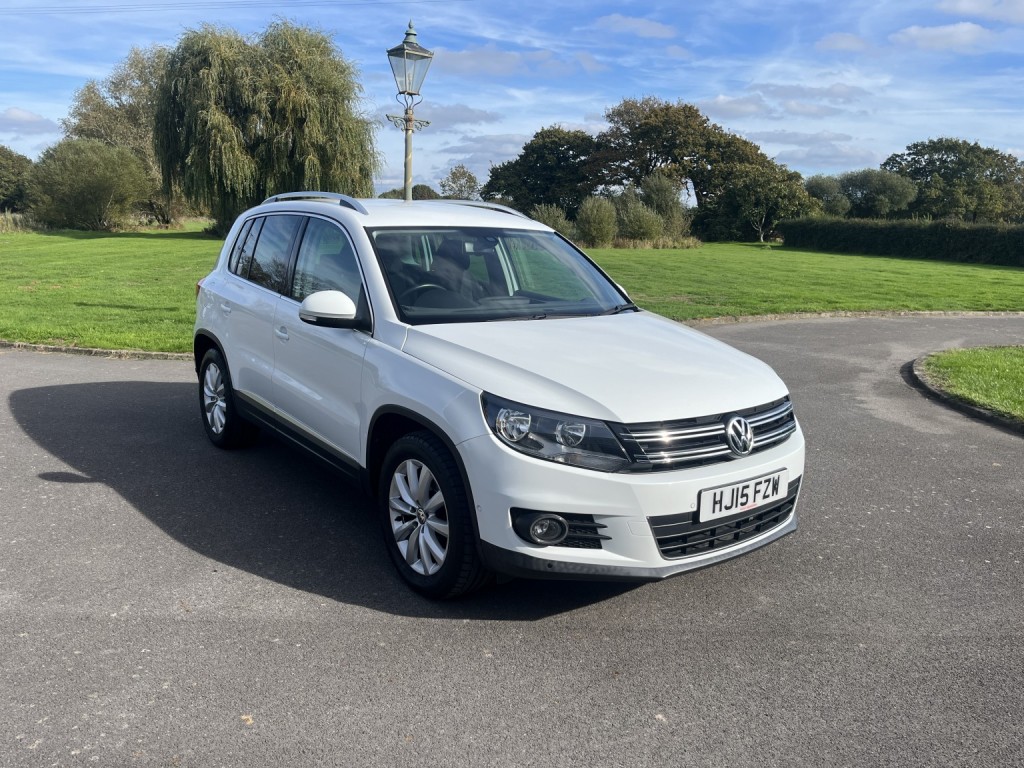 VOLKSWAGEN TIGUAN